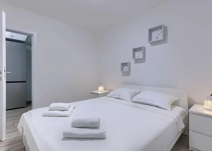 Nikola By Interhome Апартаменты *