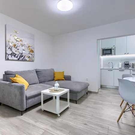 Nikola By Interhome *