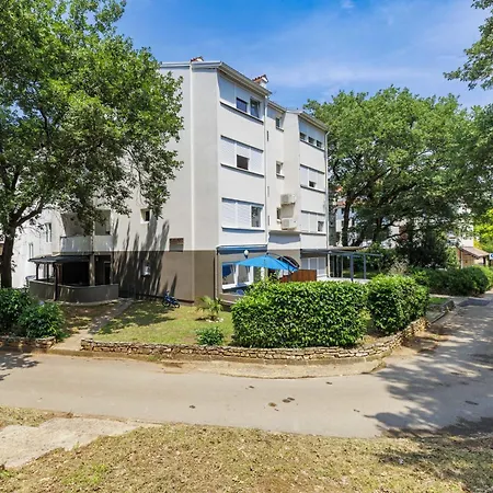 Nikola By Interhome Apartman