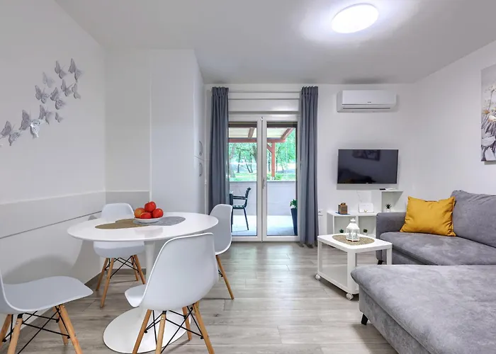 Apartman Nikola By Interhome