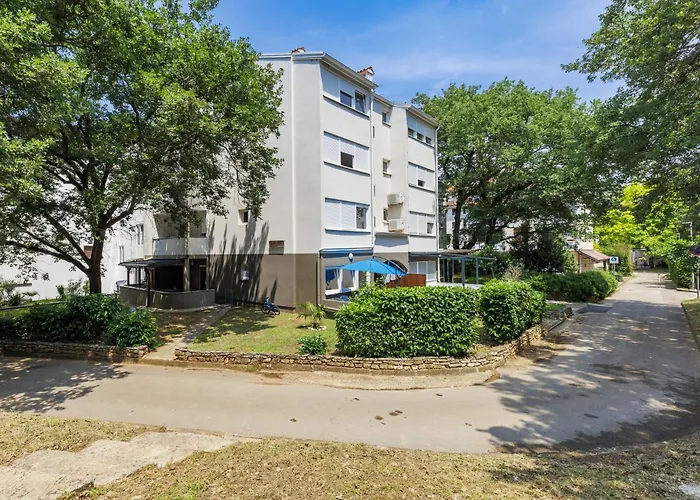 Nikola By Interhome Apartman